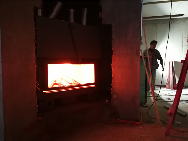 江蘇南京百家湖南苑真火壁爐安裝案例.jpg