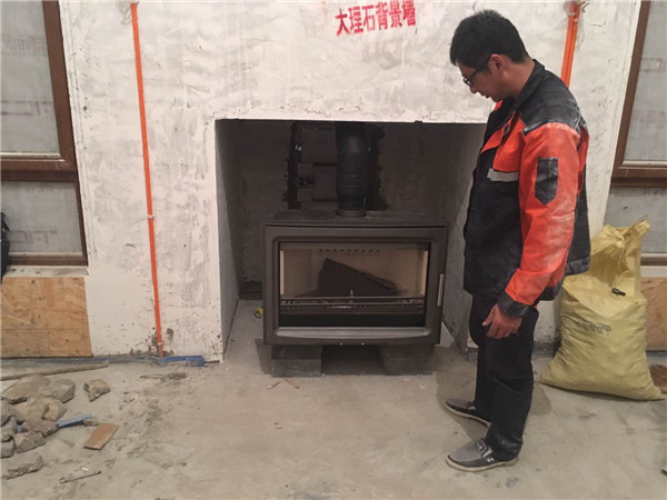 平客壁爐江蘇南京山河水別墅真火壁爐安裝案例.jpg