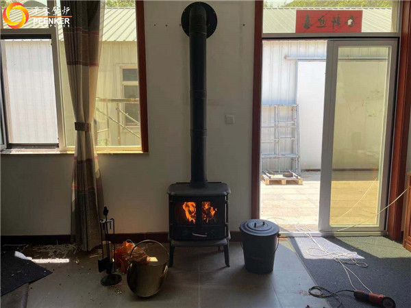 平客壁爐山東威海自建房丹麥morso 2110獨(dú)立火爐安裝.jpg