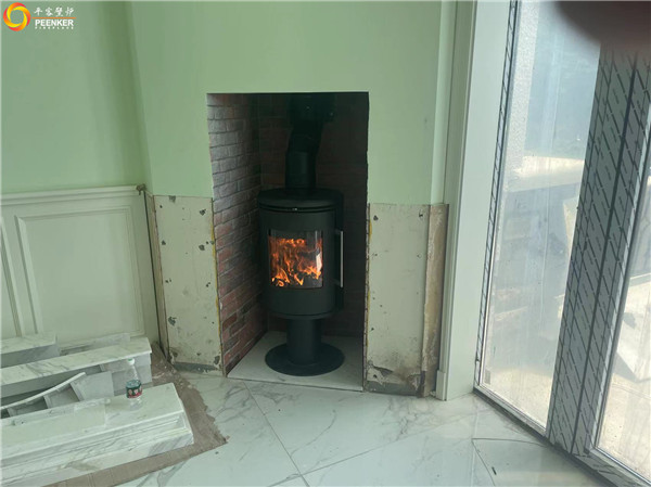 上海松江區(qū)別墅丹麥Morso 6848獨立火爐安裝.jpg
