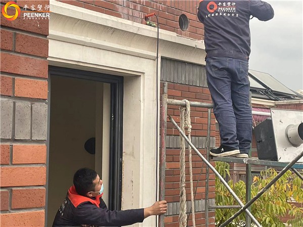 上海中海九峯里別墅丹麥進口壁爐Aduro 15安裝.jpg