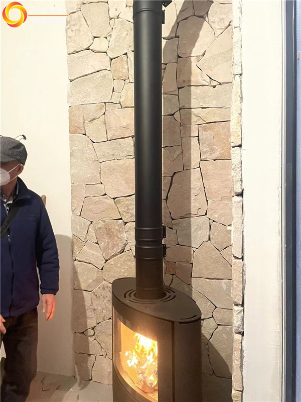 上海中海九峯里別墅丹麥進口壁爐Aduro 15安裝.jpg