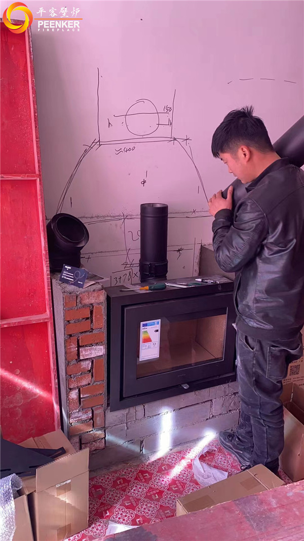 北京陽(yáng)光城君山墅壁爐丹麥Morso5660安裝.jpg 北京陽(yáng)光城君山墅壁爐丹麥Morso5660安裝.jpg