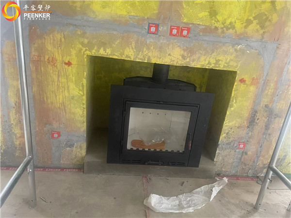 鎮(zhèn)江紫金七號(hào)別墅國產(chǎn)壁爐科隆安裝.jpg