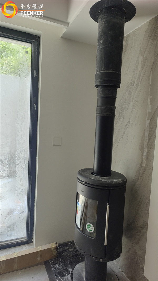 蘇州蘇和雅集別墅丹麥進(jìn)口壁爐Morso 6848安裝.jpg