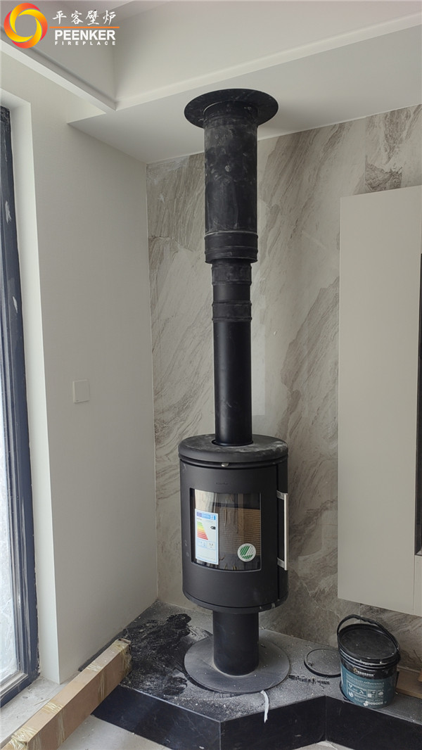蘇州蘇和雅集別墅丹麥進(jìn)口壁爐Morso 6848安裝.jpg