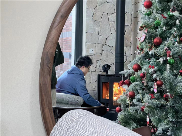 上海中海九峯里別墅丹麥進口壁爐Aduro 15安裝成品圖.jpg