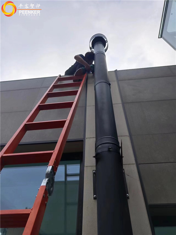 湖州松月半島別墅丹麥Morso 7943鑄鐵壁爐安裝.jpg