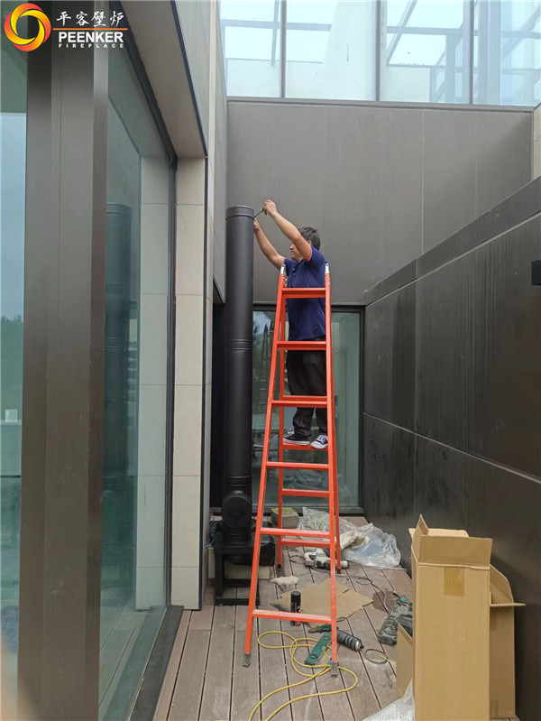 湖州松月半島別墅丹麥Morso 7943鑄鐵壁爐安裝.jpg