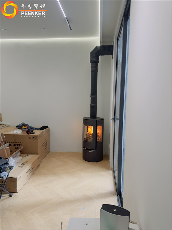 上海九峯里別墅丹麥Aduro A17進(jìn)口壁爐安裝.jpg