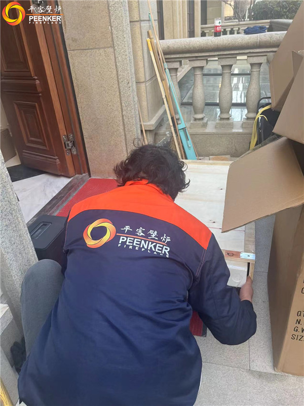 上海海珀晶華仿真電子壁爐安裝.jpg
