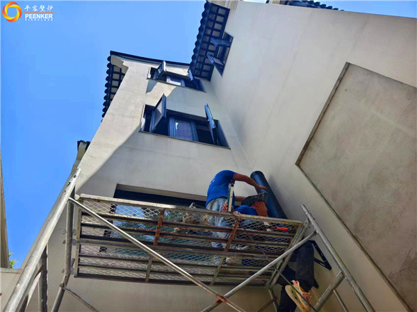 南京高淳雅苑丹麥Morso 7943鑄鐵壁爐安裝.jpg