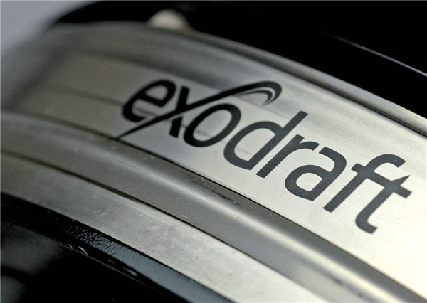 1511764940936012czqr.jpg 真火壁爐煙囪專用排風扇的應用.jpg