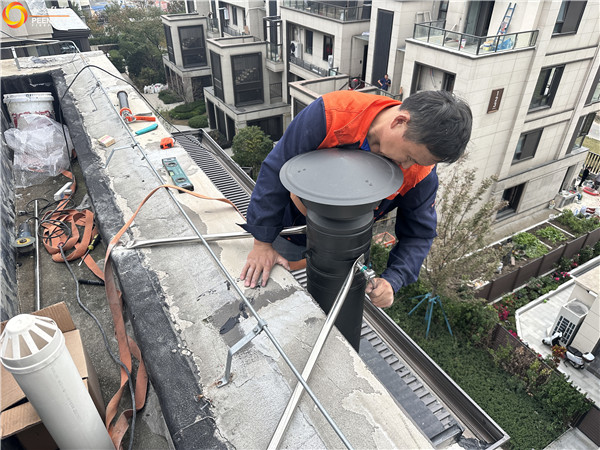 上海紅星鉑雅名都別墅丹麥Morso 2110鑄鐵火爐安裝.jpg