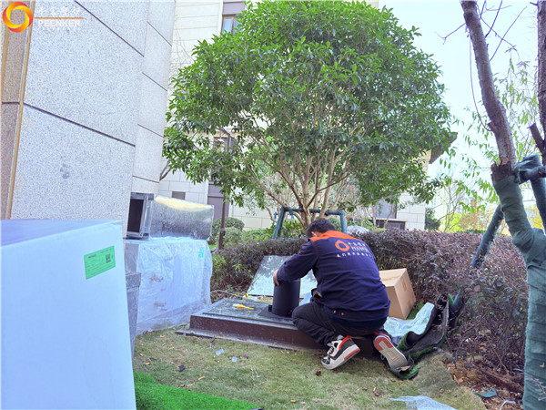 合肥建發(fā)雍龍府地下室丹麥Aduro A14壁爐安裝.jpg