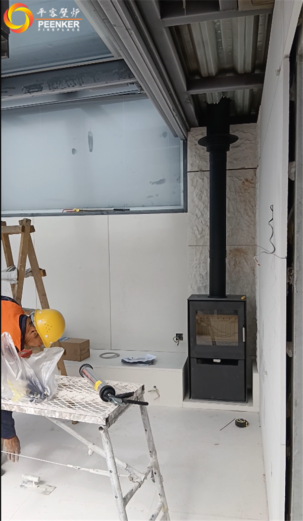 寶雞太白麒麟府頂樓丹麥Aduro A14壁爐安裝.png