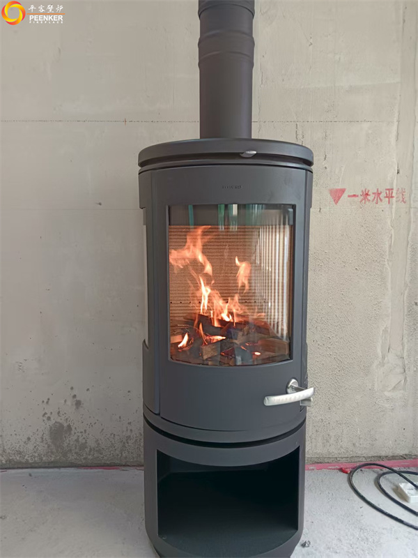 成都麓山國(guó)際丹麥Morso 7943鑄鐵火爐安裝.jpg