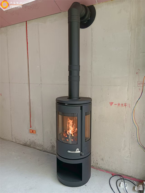 成都麓山國(guó)際丹麥Morso 7943鑄鐵火爐安裝.jpg