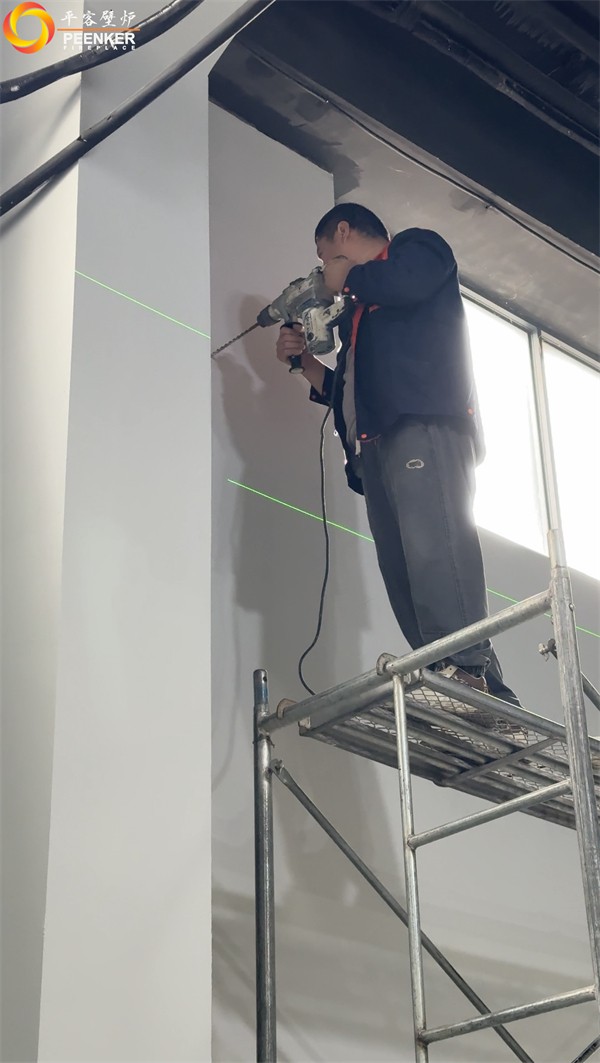 上海文創(chuàng)園丹麥Aduro 15LUX真火壁爐安裝.jpg