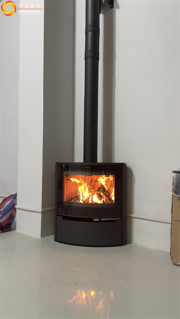 上海文創(chuàng)園丹麥Aduro 15LUX真火壁爐安裝.jpg