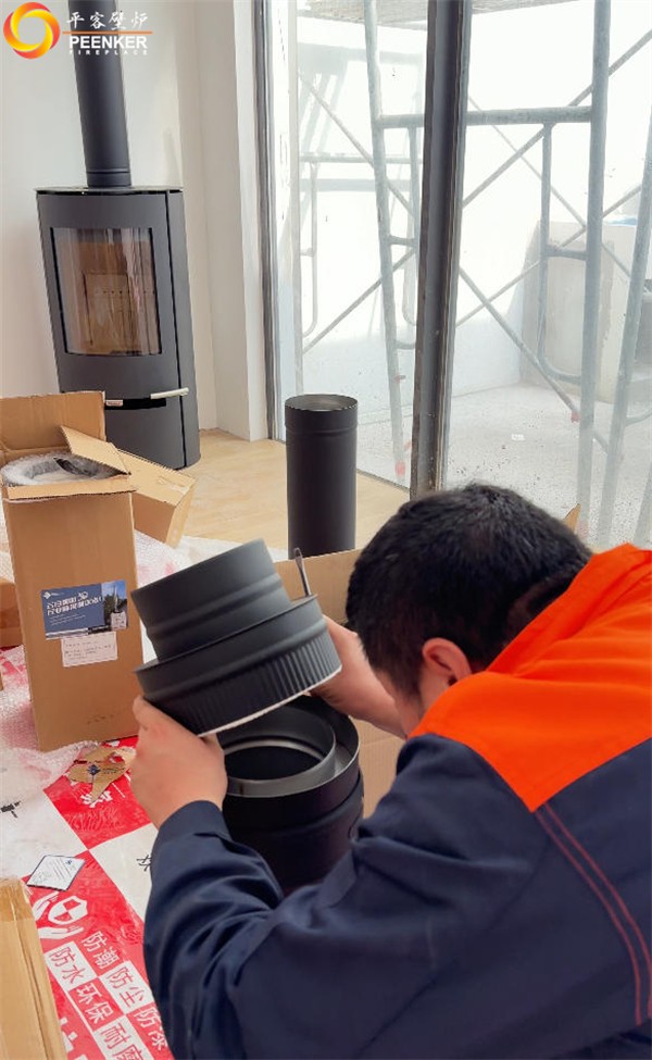 杭州悅望名邸丹麥Aduro 9.1獨(dú)立火爐安裝.jpg