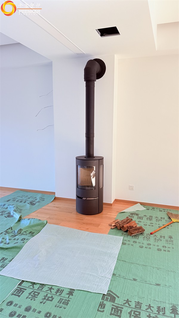 上海自建別墅丹麥Aduro A17獨(dú)立火爐安裝.jpg