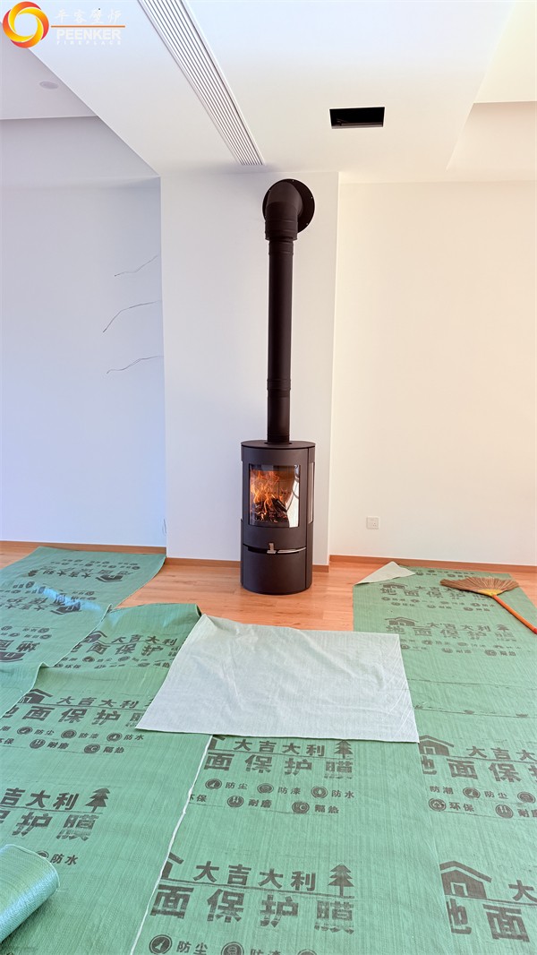 上海自建別墅丹麥Aduro A17獨(dú)立火爐安裝.jpg
